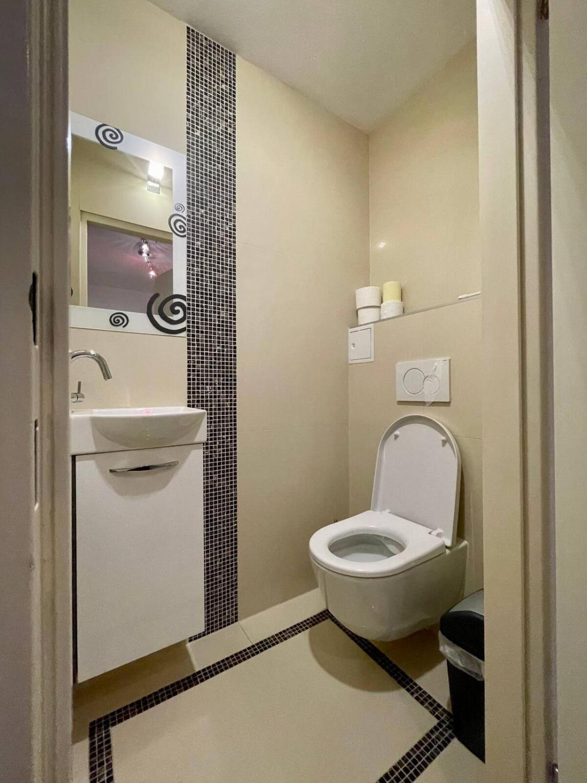 וינה Gemutliche Wohnung Mit Super Lage מראה חיצוני תמונה