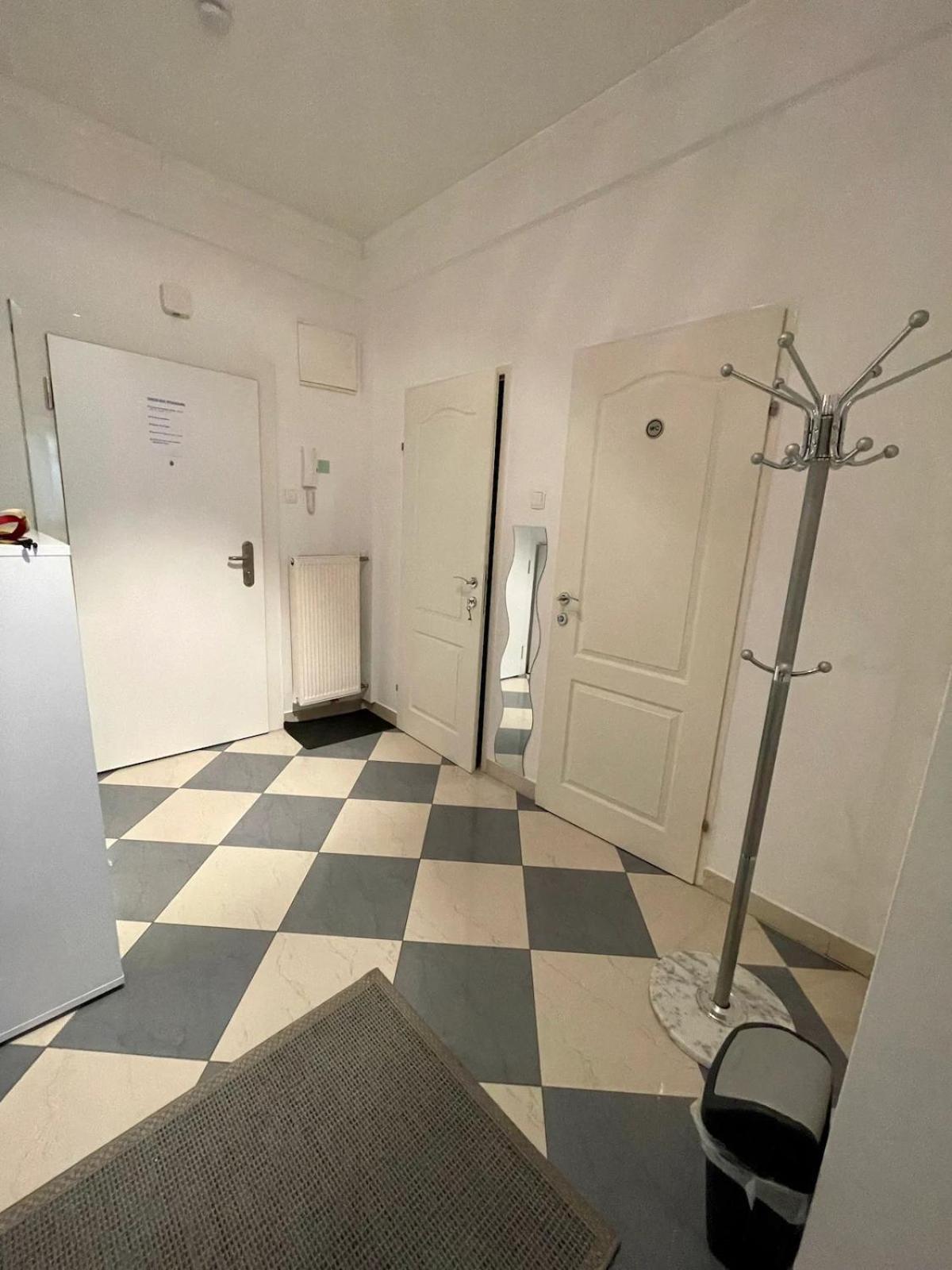 וינה Gemutliche Wohnung Mit Super Lage מראה חיצוני תמונה